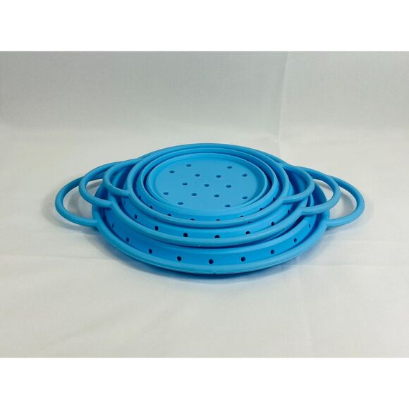 Set of 3 Collapsible Silicon Strainers/Collanders Blue - Picture 3 of 6